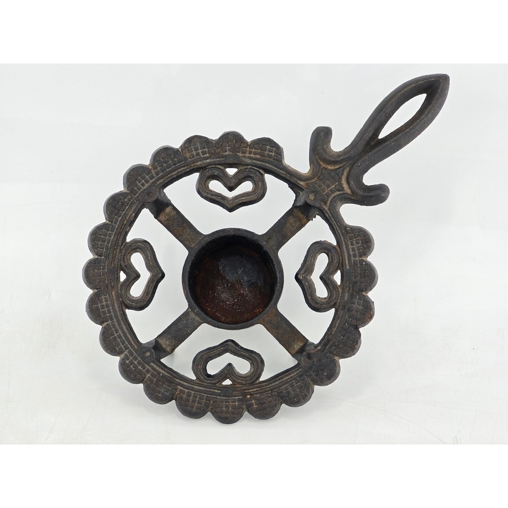 Wilton Cast Iron Heart Trivet Warmer Black Footed Scalloped Edge - Good